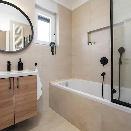 Апартаменти Ana