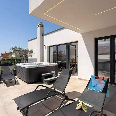 Ana Апартаменти Пореч